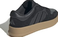 Court 24 sneakers
