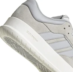 Court 24 sneakers