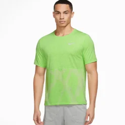 Dri-FIT Run Division shirt