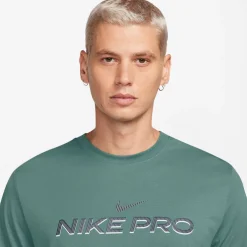 Dri-FIT shortsleeve shirt