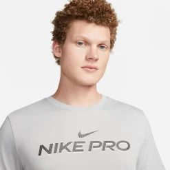 Dri-FIT shortsleeve shirt
