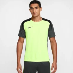 Dri-FIT Strike shirt