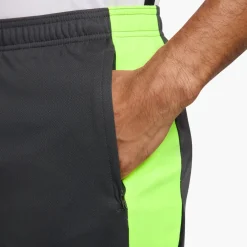Dri-FIT Strike short