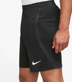 Dri-FIT Strike short