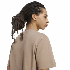 Essentials T-shirt