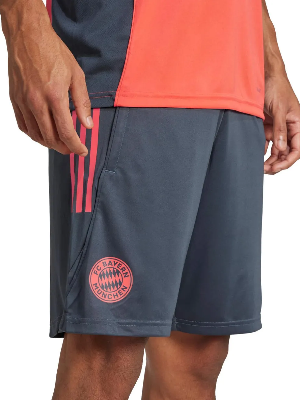 FC Bayern München Tiro 25 Competition Training Short