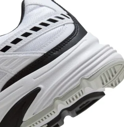 initiator schoenen