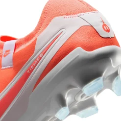 LEGEND 10 PRO FG Nockenfußballschuh