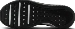 mc trainer 3 men's workout sho
