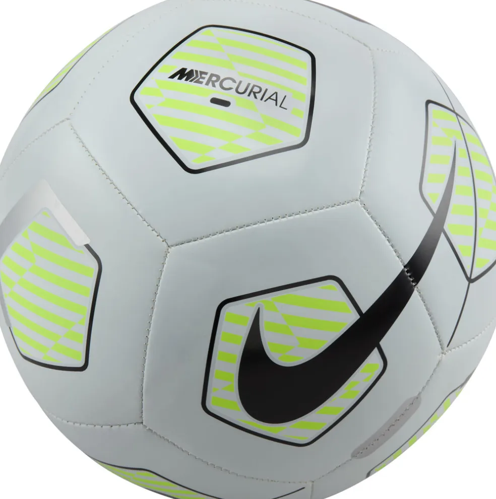 Merc Fade voetbal