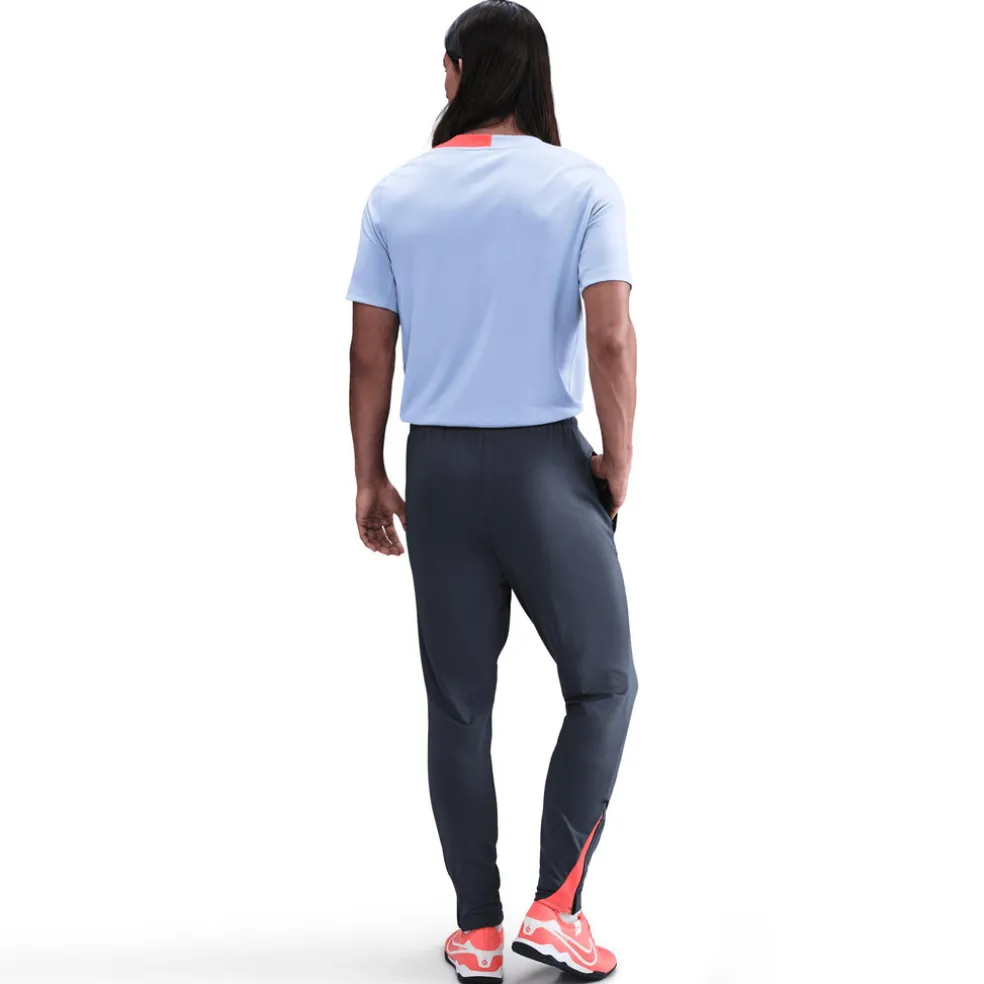 nike strike men's dri-fit soccer pa