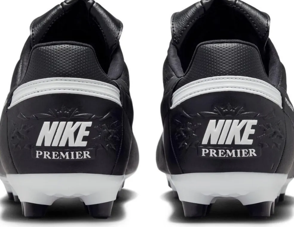 Premier 3 Low-top FG voetbalschoenen
