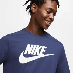 sportswear t-shirt
