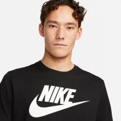 sportswear t-shirt