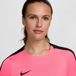 Strike longsleeve top