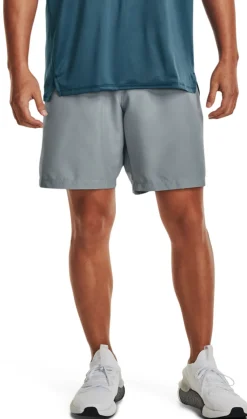 Woven Graphic short